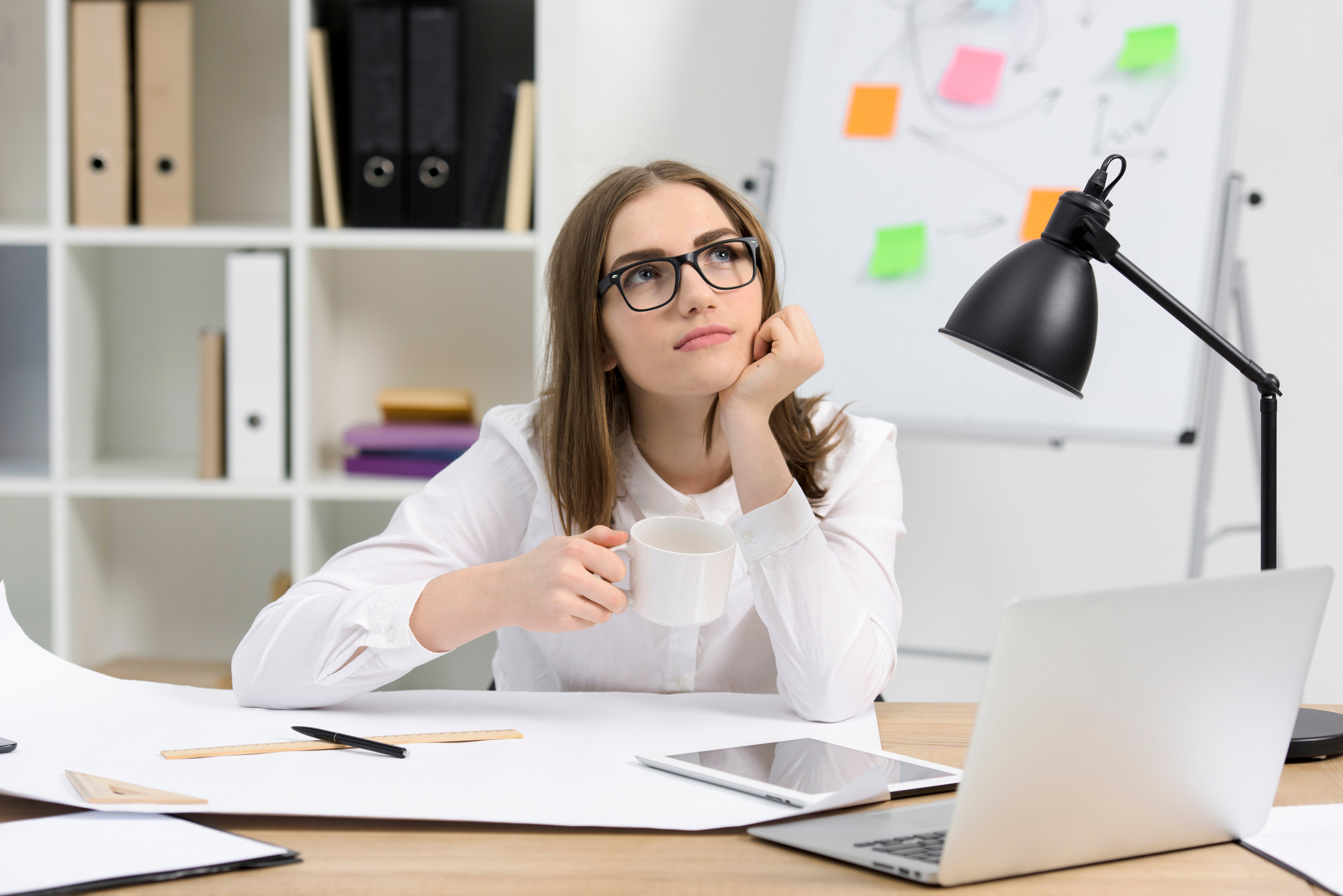 woman-focusing-at-work