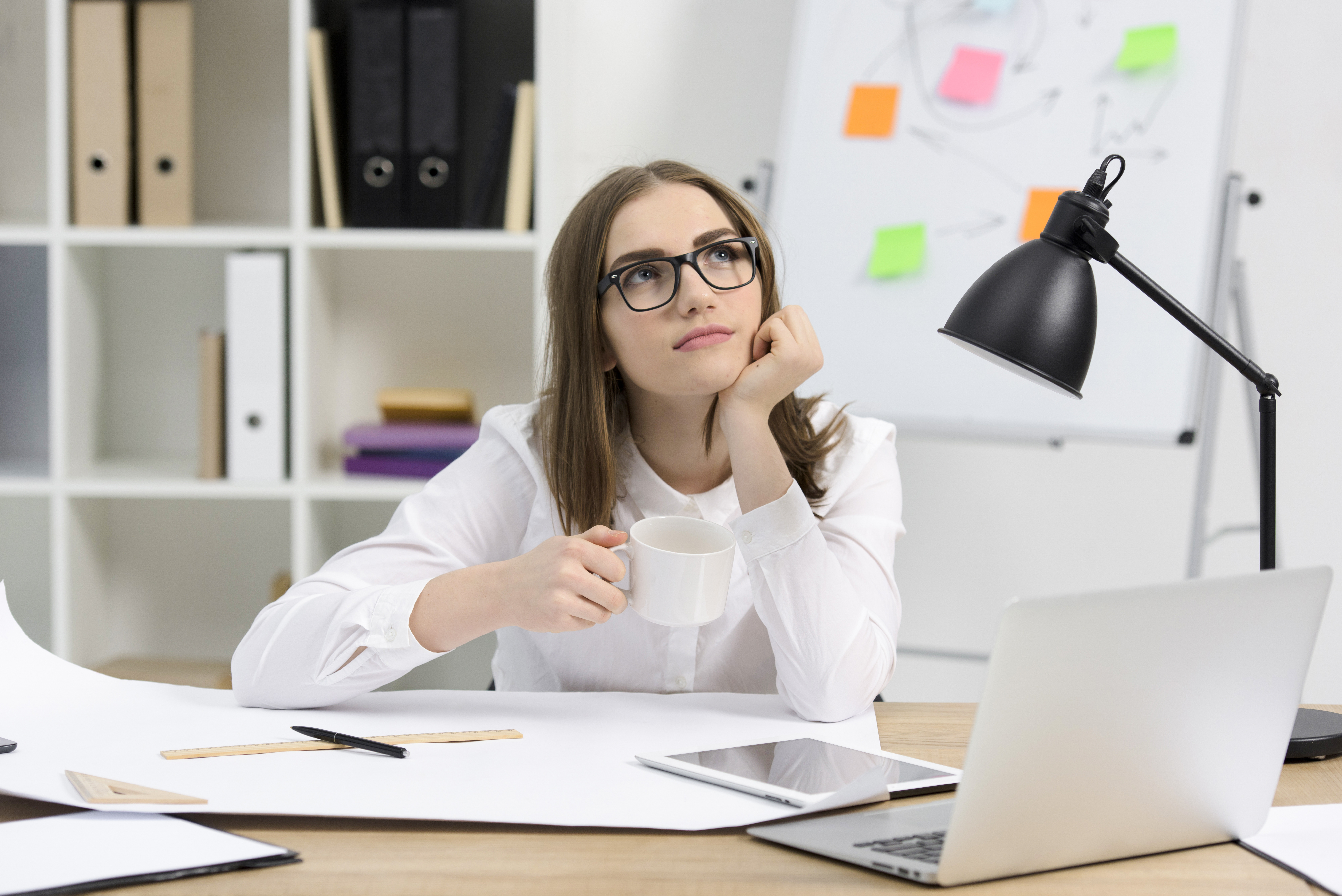 woman-focusing-at-work